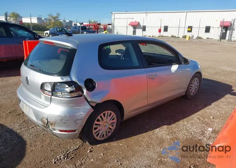 2013 Volkswagen Golf 2.5L 2-Door z USA, uszkodzony, nr VIN WVWAB7AJ0DW014773
